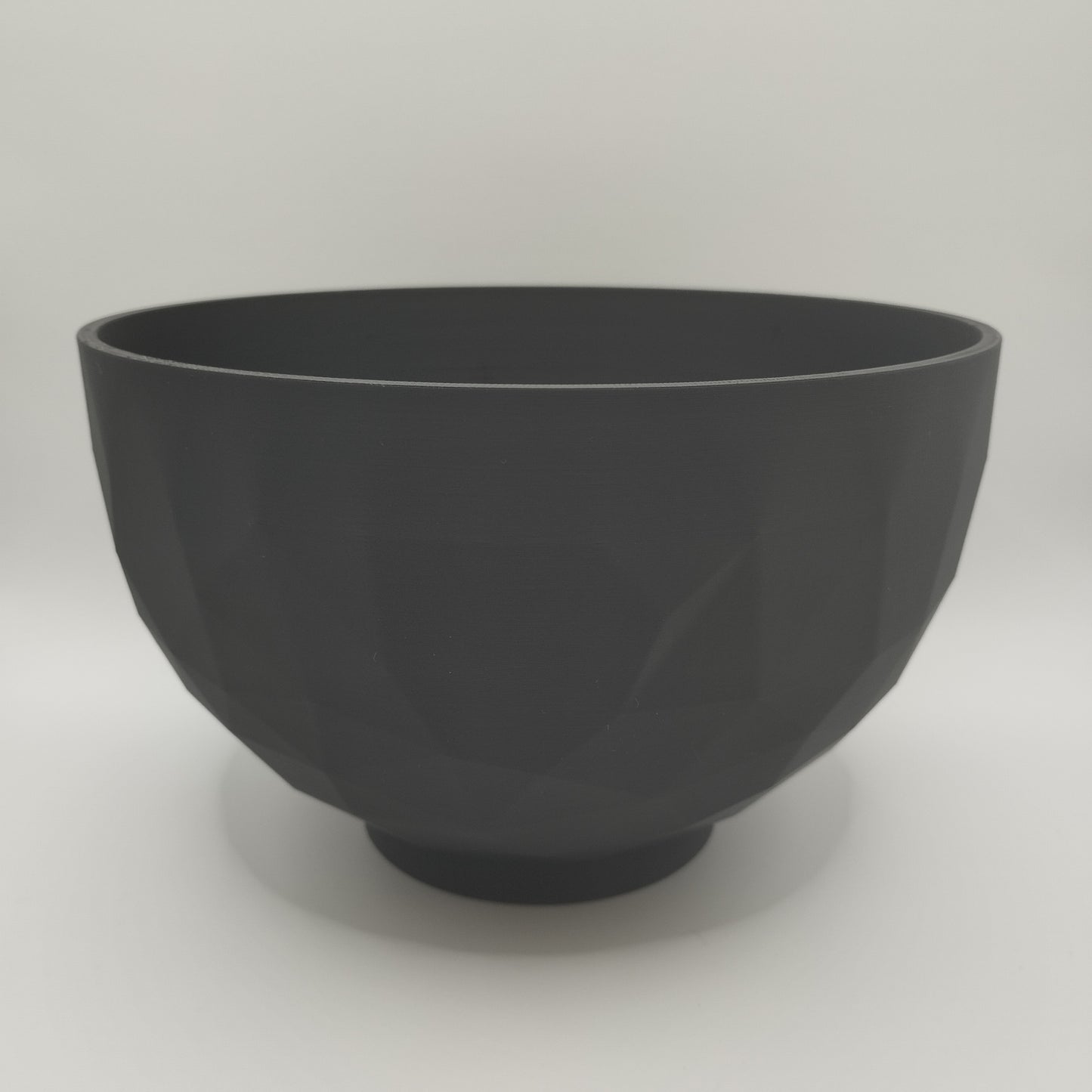 Bol Prismatique Low Poly – géométrie et élégance moderne