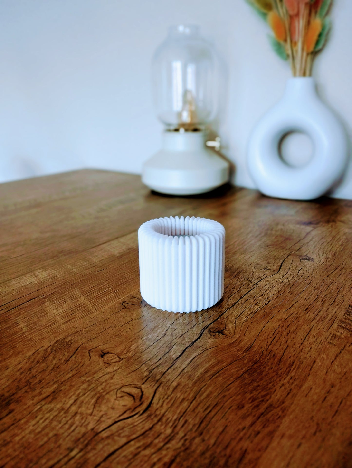 Porte-bougie Strio Cylindre – design côtelé et lumière apaisante