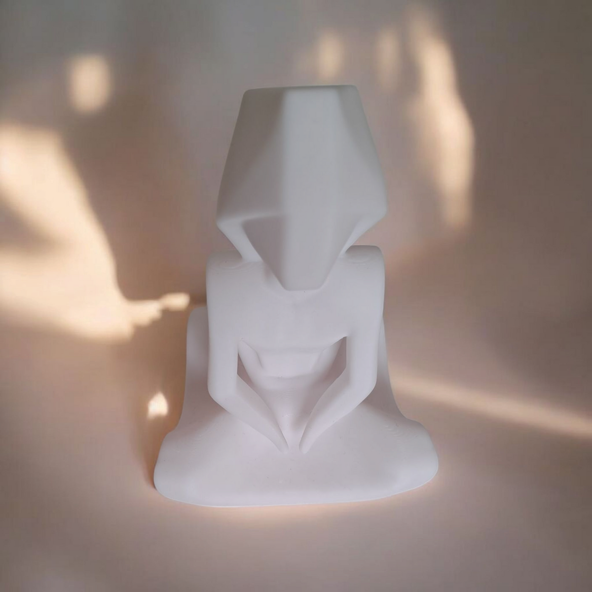 Sculpture « La Femme Silencieuse » - vue 4