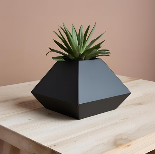 Jardinière pyramide minimaliste - vue 1
