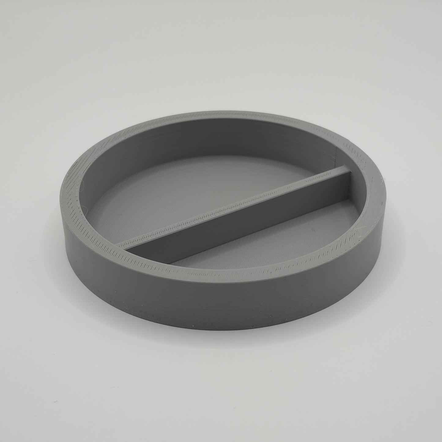 Plateau rond compartimenté – Vide-poche design et pratique