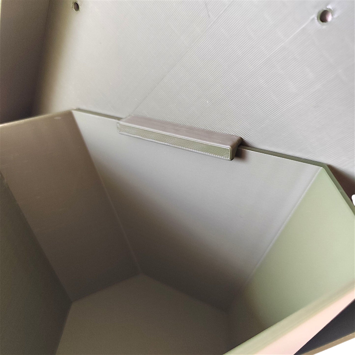 Pot mural hexagonal moderne