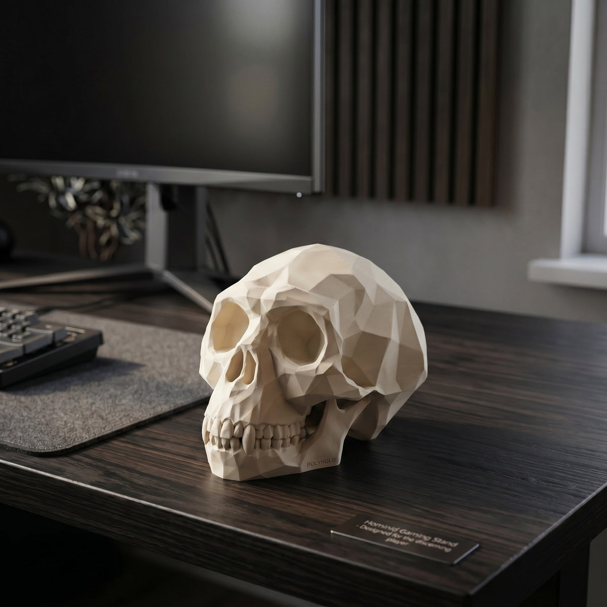 Sculpture « Crâne de Singe Low Poly » support casque - vue 3