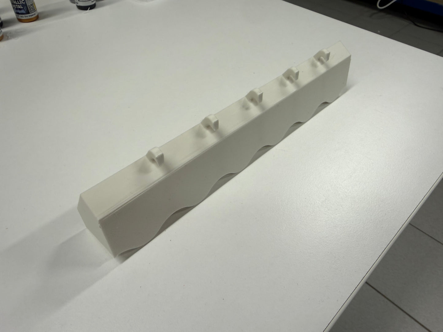 Support pour pots de peinture – Compatible IKEA Skådis (4 ou 6 pots)